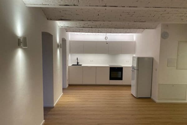 Prenájom bytu 2-izbový 65 m², Herdweg 92, Darmstadt Prenájom bytu 2-izbový 65 m², Herdweg 92, Darmstadt