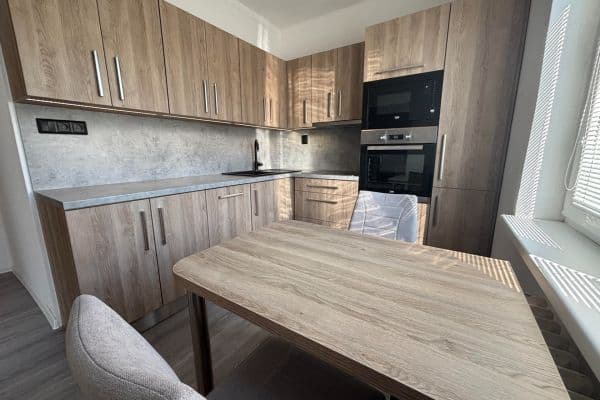Prenájom bytu 1-izbový 35 m², Karvinská, Havířov, Moravskoslezský kraj Prenájom bytu 1-izbový 35 m², Karvinská, Havířov, Moravskoslezský kraj