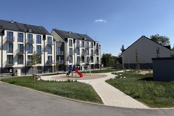 Prenájom bytu 1-izbový 33 m², Kounická, Český Brod Prenájom bytu 1-izbový 33 m², Kounická, Český Brod