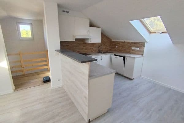 Prenájom bytu 3-izbový 65 m², Košumberk, Dobřejovice Prenájom bytu 3-izbový 65 m², Košumberk, Dobřejovice