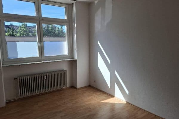 Prenájom bytu 2-izbový 70 m², Plateniustr. 18, Wuppertal Prenájom bytu 2-izbový 70 m², Plateniustr. 18, Wuppertal