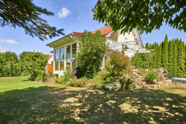 Predaj domu 225 m², pozemek 1.214 m², Lauingen (Donau) Predaj domu 225 m², pozemek 1.214 m², Lauingen (Donau)