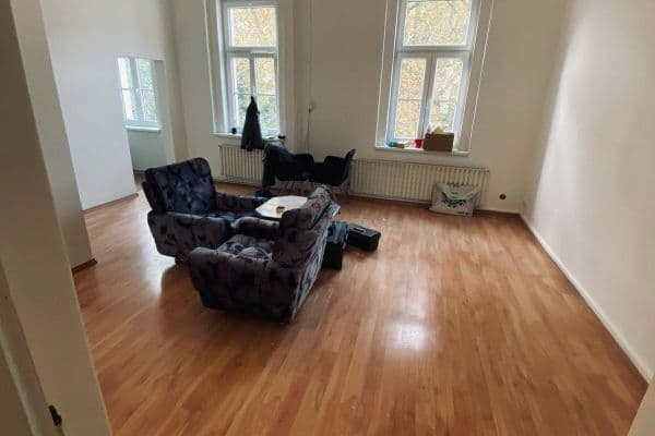 Prenájom kancelárie 125 m², Dubečská, Praha Prenájom kancelárie 125 m², Dubečská, Praha