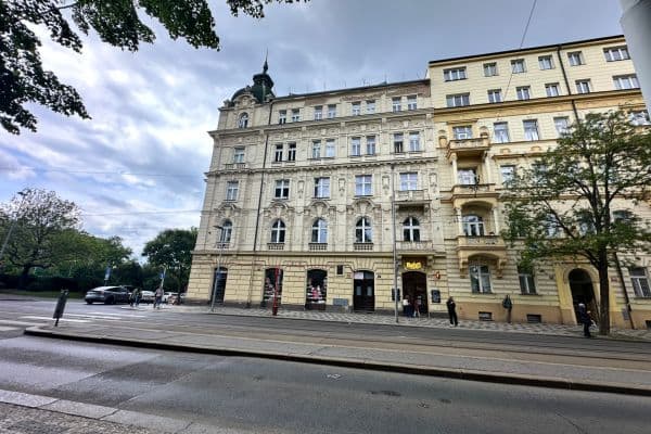 Predaj bytu 1-izbový 33 m², Korunní, Praha Predaj bytu 1-izbový 33 m², Korunní, Praha