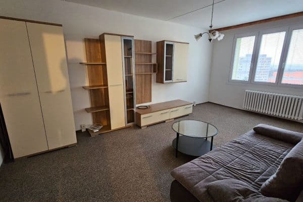 Prenájom bytu 2-izbový 60 m², Zvolská, Praha Prenájom bytu 2-izbový 60 m², Zvolská, Praha