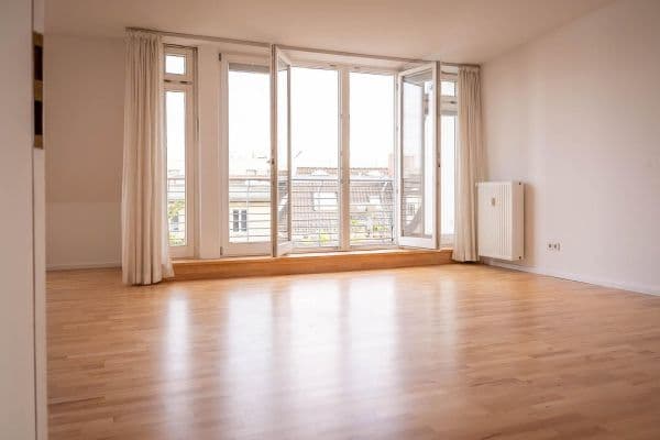 Predaj bytu 3-izbový 86 m², Berlin, Berlín Predaj bytu 3-izbový 86 m², Berlin, Berlín