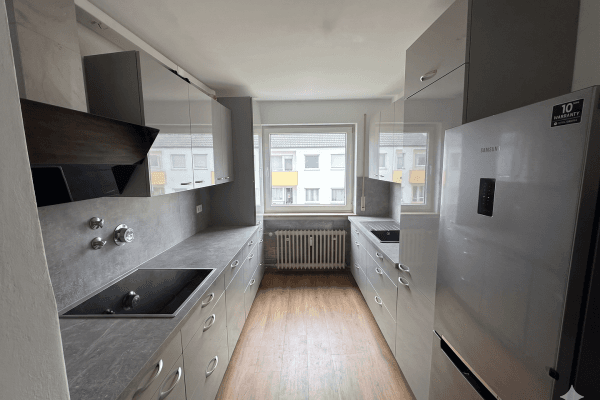 Prenájom bytu 3-izbový 82 m², Röntgenstraße 30, Königsbrunn Prenájom bytu 3-izbový 82 m², Röntgenstraße 30, Königsbrunn