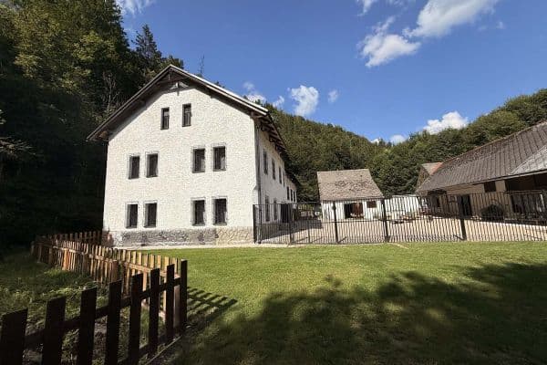 Prenájom rekreačného objektu, Osečnice - Klečkov Prenájom rekreačného objektu, Osečnice - Klečkov