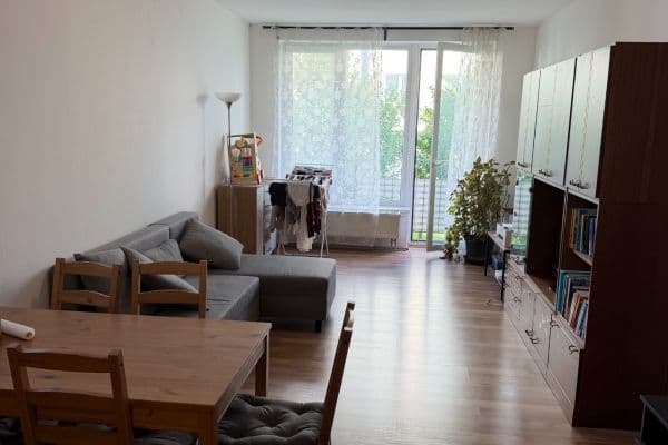 Prenájom bytu 3-izbový 78 m², Šternovská, Praha Prenájom bytu 3-izbový 78 m², Šternovská, Praha