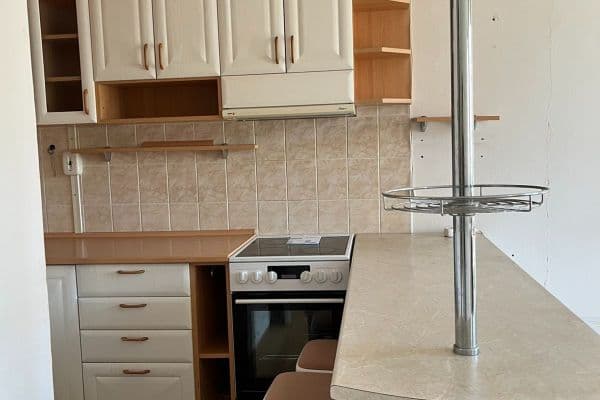 Predaj bytu 2-izbový 38 m², Okružní, Vsetín Predaj bytu 2-izbový 38 m², Okružní, Vsetín