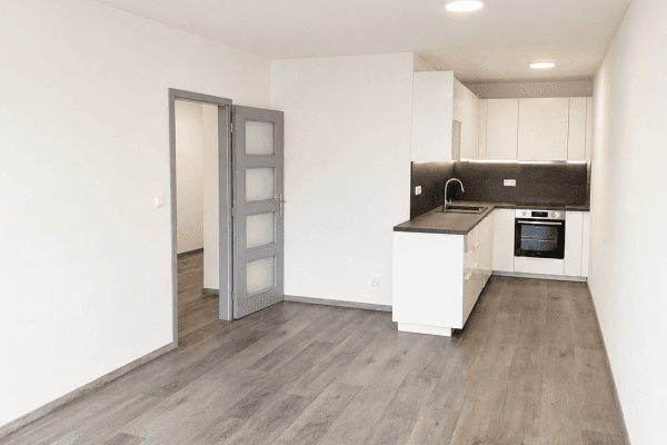 Prenájom bytu 3-izbový 67 m², Janovská, Praha Prenájom bytu 3-izbový 67 m², Janovská, Praha