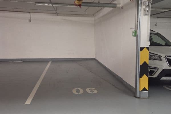 Prenájom bytu 2-izbový 64 m², Modenská, Praha Prenájom bytu 2-izbový 64 m², Modenská, Praha