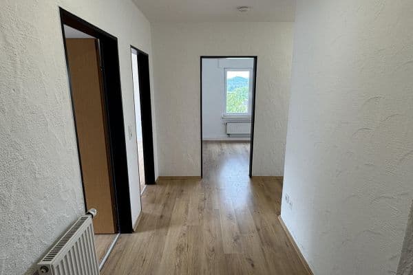 Prenájom bytu 3-izbový 88 m², Ringstraße 1b, Sundern Prenájom bytu 3-izbový 88 m², Ringstraße 1b, Sundern