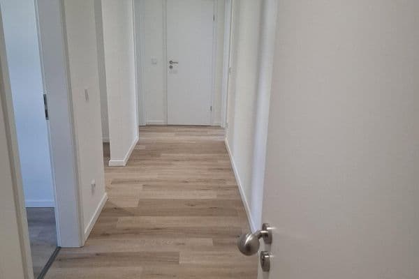 Prenájom bytu 3-izbový 76 m², Unterhaching, Bavorsko Prenájom bytu 3-izbový 76 m², Unterhaching, Bavorsko