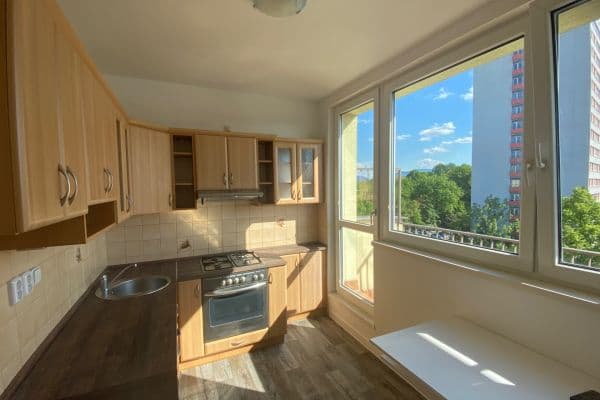 Prenájom bytu 1-izbový 42 m², Frýdlantská, Frýdek-Místek Prenájom bytu 1-izbový 42 m², Frýdlantská, Frýdek-Místek