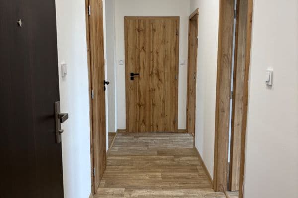 Prenájom bytu 3-izbový 70 m², Svatoplukova, Ostrava Prenájom bytu 3-izbový 70 m², Svatoplukova, Ostrava
