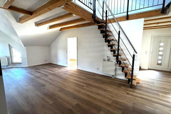 Prenájom bytu 3-izbový 85 m², Nibelungenstraße 160, Lautertal Prenájom bytu 3-izbový 85 m², Nibelungenstraße 160, Lautertal