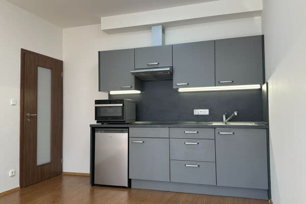 Prenájom bytu 2-izbový 53 m², Klementova, Praha Prenájom bytu 2-izbový 53 m², Klementova, Praha