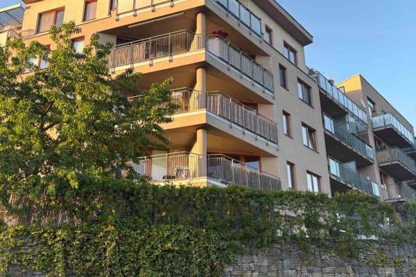 Prenájom bytu 2-izbový 62 m², Athénská, Praha Prenájom bytu 2-izbový 62 m², Athénská, Praha
