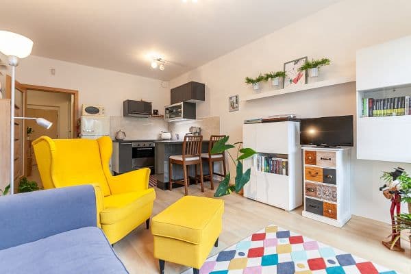 Prenájom bytu 1-izbový 34 m², Sazovická, Praha Prenájom bytu 1-izbový 34 m², Sazovická, Praha