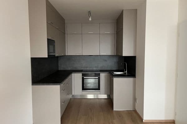 Prenájom bytu 2-izbový 52 m², Waltariho, Praha Prenájom bytu 2-izbový 52 m², Waltariho, Praha