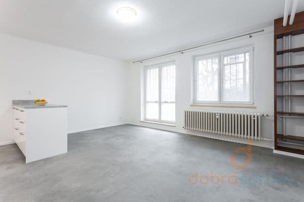 Prenájom bytu 2-izbový 55 m², Africká, Praha Prenájom bytu 2-izbový 55 m², Africká, Praha
