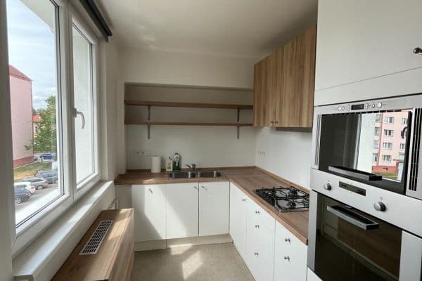 Prenájom bytu 2-izbový 56 m², Pastýřská, Cheb Prenájom bytu 2-izbový 56 m², Pastýřská, Cheb