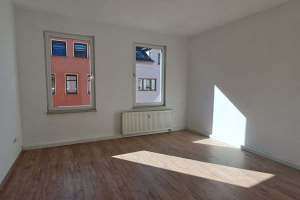 Prenájom bytu 3-izbový 76 m², Crimmitschau Prenájom bytu 3-izbový 76 m², Crimmitschau