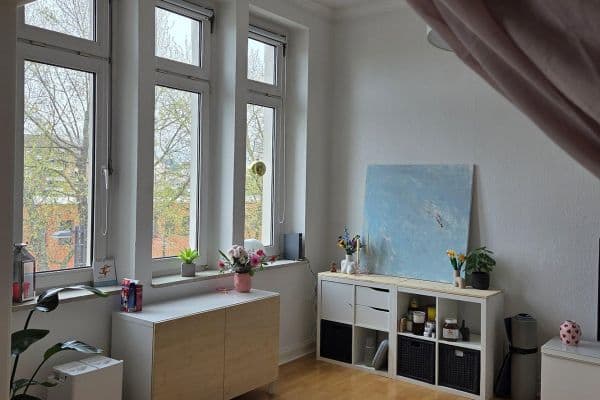 Prenájom bytu 2-izbový 80 m², Bahnstraße 6, Solingen Prenájom bytu 2-izbový 80 m², Bahnstraße 6, Solingen
