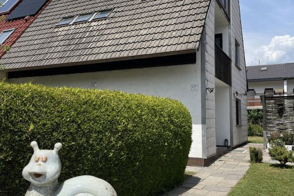 Predaj domu 104 m², pozemek 397 m², Griegweg 23a, Geretsried, Bavorsko Predaj domu 104 m², pozemek 397 m², Griegweg 23a, Geretsried, Bavorsko