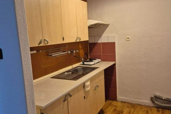 Prenájom bytu 1-izbový 34 m², Květinová, Orlová Prenájom bytu 1-izbový 34 m², Květinová, Orlová