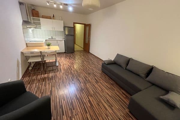 Prenájom bytu 1-izbový 33 m², Davidovičova, Praha Prenájom bytu 1-izbový 33 m², Davidovičova, Praha