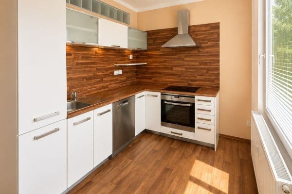 Prenájom bytu 3-izbový 70 m², Zvonařova, Lovosice Prenájom bytu 3-izbový 70 m², Zvonařova, Lovosice