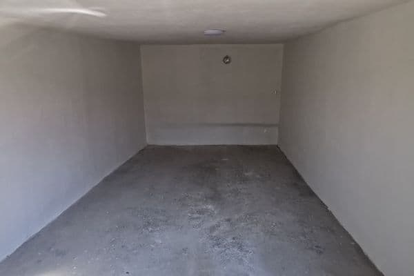 Prenájom garáže 19 m², Frýdek-Místek Prenájom garáže 19 m², Frýdek-Místek