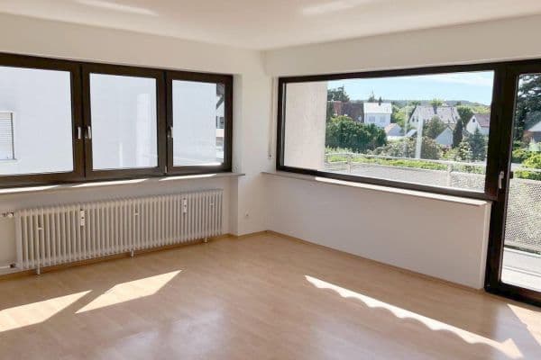 Prenájom bytu 4-izbový 104 m², Fürth Prenájom bytu 4-izbový 104 m², Fürth