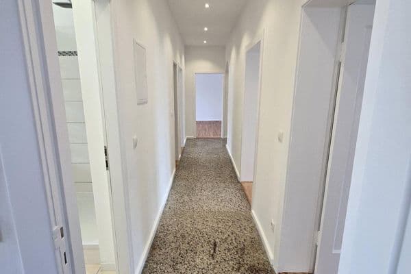 Prenájom bytu 4-izbový 114 m², Gerhart-Hauptmann-Straße 43/45, Teltow Prenájom bytu 4-izbový 114 m², Gerhart-Hauptmann-Straße 43/45, Teltow