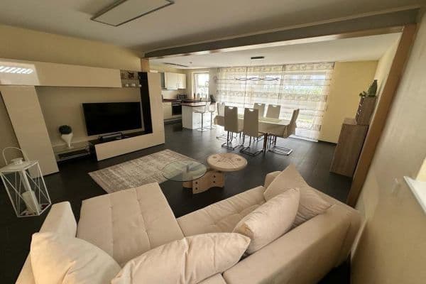 Prenájom bytu 2-izbový 86 m², Engeltalstr. 16, Grenzach-Wyhlen Prenájom bytu 2-izbový 86 m², Engeltalstr. 16, Grenzach-Wyhlen