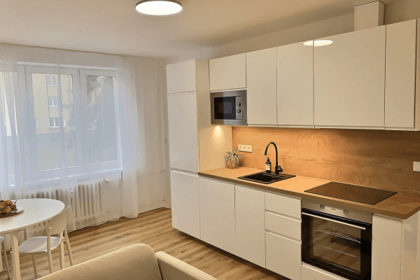 Prenájom bytu 3-izbový 56 m², Riegrova, Jihlava, Kraj Vysočina Prenájom bytu 3-izbový 56 m², Riegrova, Jihlava, Kraj Vysočina