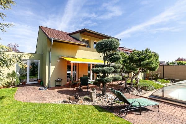 Predaj domu 270 m², pozemek 598 m², K Remízku, Vestec Predaj domu 270 m², pozemek 598 m², K Remízku, Vestec