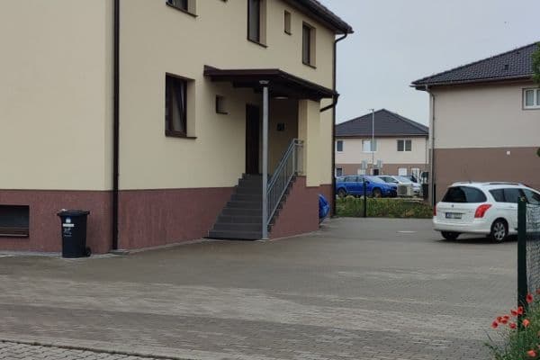 Prenájom bytu 3-izbový 70 m², Polerady Prenájom bytu 3-izbový 70 m², Polerady
