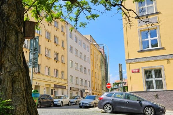 Prenájom bytu 2-izbový 42 m², Horní, Praha Prenájom bytu 2-izbový 42 m², Horní, Praha