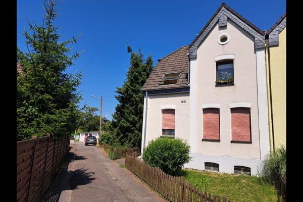 Predaj domu 106 m², pozemek 678 m², Leverkusen Predaj domu 106 m², pozemek 678 m², Leverkusen