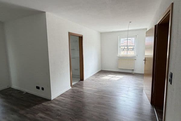 Prenájom bytu 3-izbový 80 m², Osterburken Bofsheim Prenájom bytu 3-izbový 80 m², Osterburken Bofsheim
