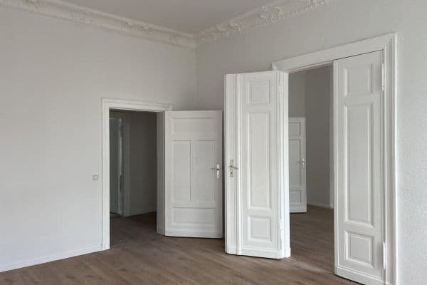 Prenájom bytu 3-izbový 92 m², Magdeburg, Sasko-Anhaltsko Prenájom bytu 3-izbový 92 m², Magdeburg, Sasko-Anhaltsko