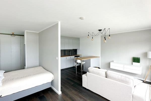 Prenájom bytu 2-izbový 42 m², Hamburg, Hamburg Prenájom bytu 2-izbový 42 m², Hamburg, Hamburg