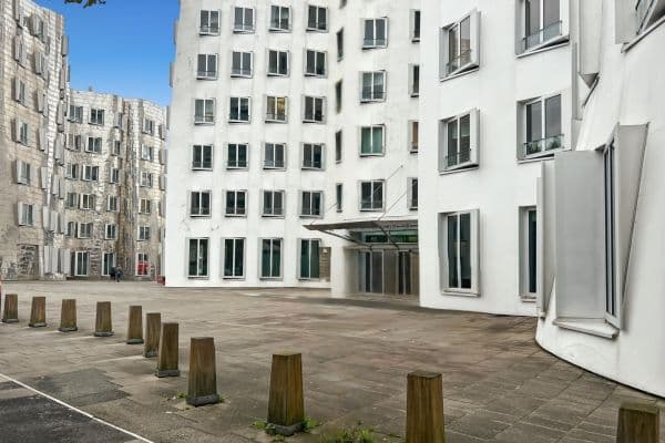 Prenájom kancelárie 162 m², Neuer Zollhof 3, DUSSELDORF Prenájom kancelárie 162 m², Neuer Zollhof 3, DUSSELDORF
