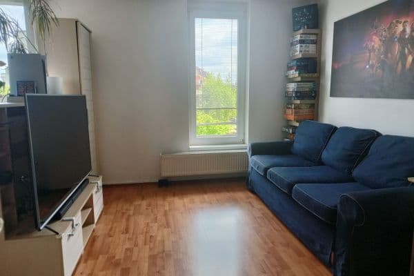 Prenájom bytu 3-izbový 75 m², Chotěšovská, Praha Prenájom bytu 3-izbový 75 m², Chotěšovská, Praha