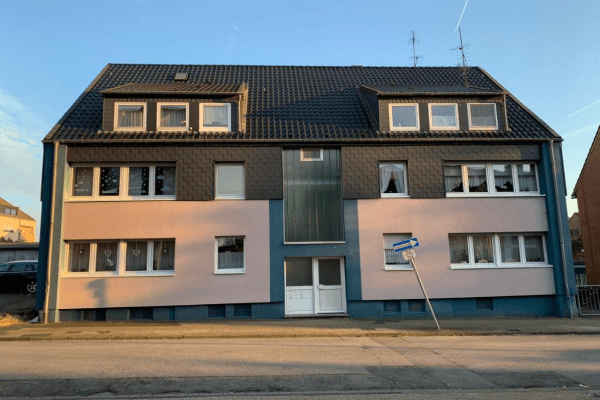 Prenájom bytu 3-izbový 81 m², Ackerstraße 9, Oberhausen, Severné Porýnie - Westfálsko Prenájom bytu 3-izbový 81 m², Ackerstraße 9, Oberhausen, Severné Porýnie - Westfálsko