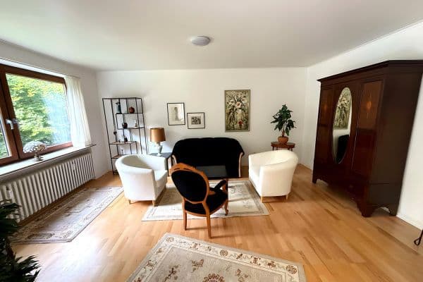 Prenájom bytu 3-izbový 85 m², Niendorfer Gehege 1, Hamburg Prenájom bytu 3-izbový 85 m², Niendorfer Gehege 1, Hamburg