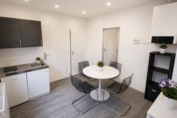 Prenájom bytu 2-izbový 24 m², Aachen, Severné Porýnie - Westfálsko Prenájom bytu 2-izbový 24 m², Aachen, Severné Porýnie - Westfálsko
